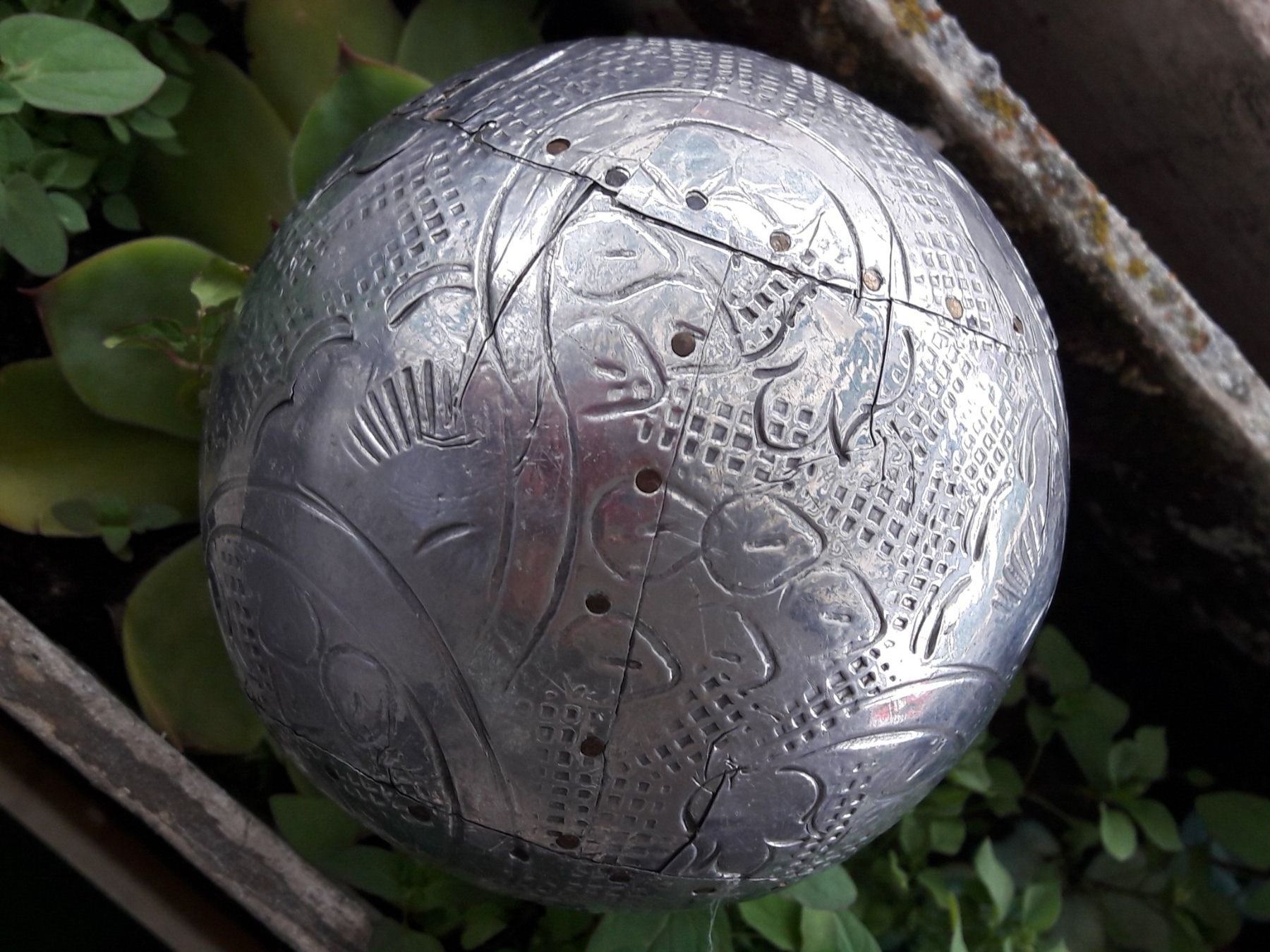Alle Dekorationen: Silber Kugel - Durchmesser ca. 10.2 cm - ca. 330 gr. schwer – Gebraucht aus Oberwil BL von Hunajakakku 5