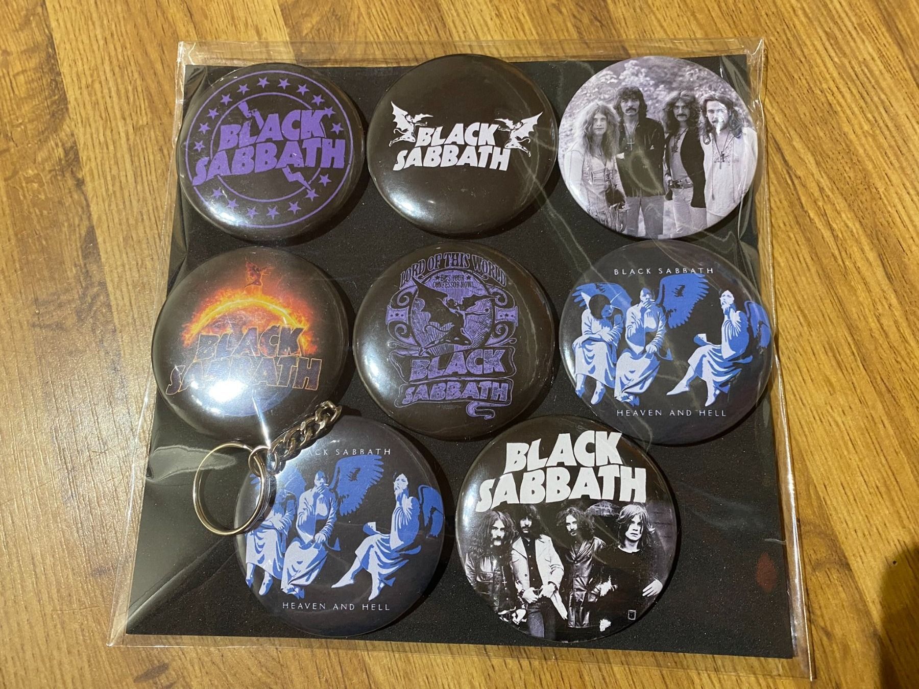 Placchette & Badge: Black Sabbath Magnete & Flaschenoeffner – Nuovo (secondo la descrizione) da Basel venduto da FatCatPacksTheRatt