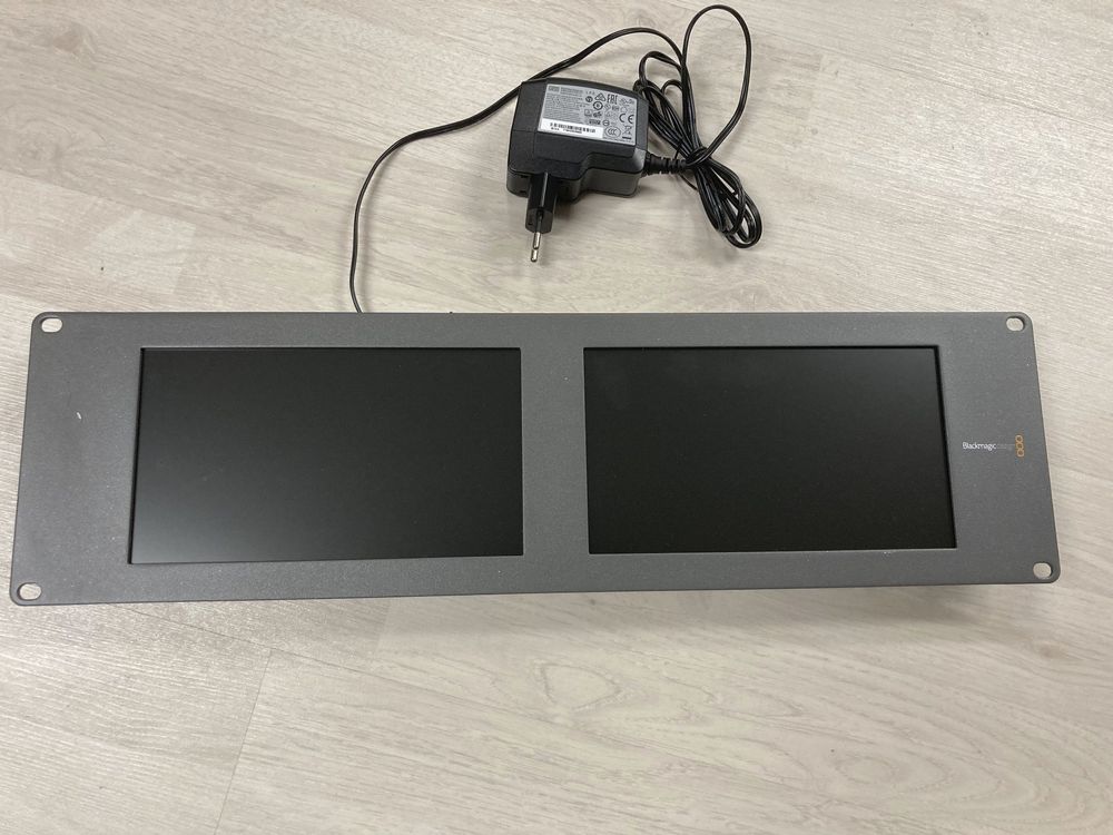 Selling dual video monitor Blackmagic SmartView Duo Kaufen auf Ricardo