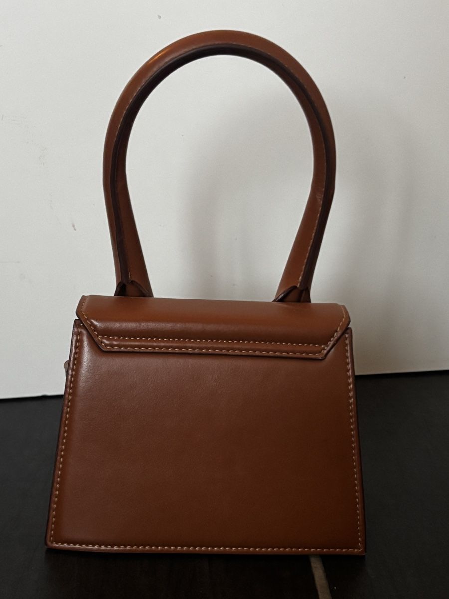 Jacquemus Borse: Jacquemus Le Chiquito Moyen Braun – Nuovo (secondo la descrizione) da St. Gallen venduto da yannick.46 2