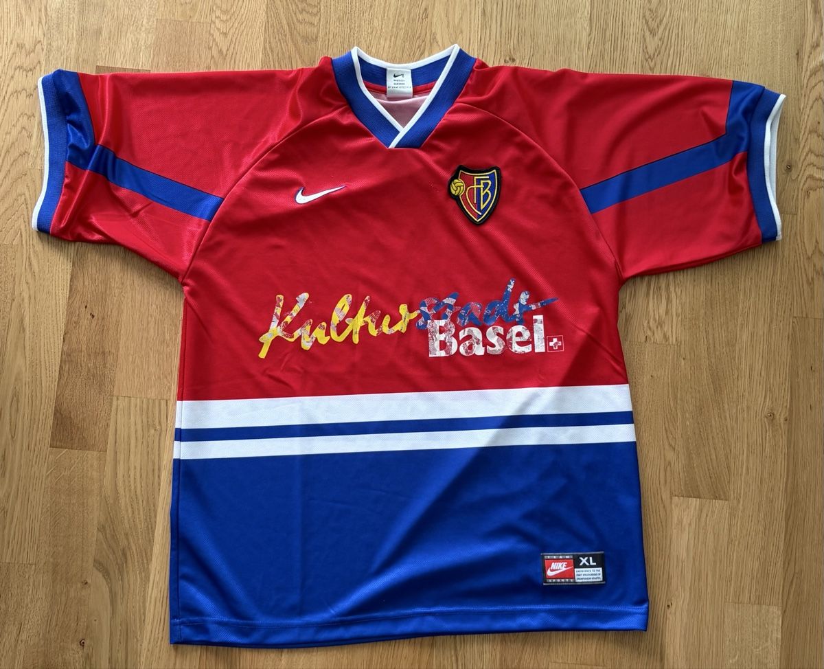 FC Bâle Maillots de corps & Pantalons: FC Basel Trikot Saison 97/98 – D'occasion à Reinach BL par NICI116