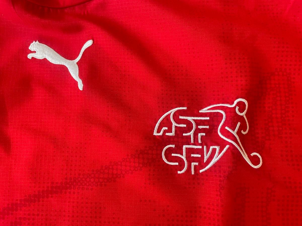 Puma Canottiere & Pantaloni: PUMA Schweizer Nati Trikot – Nuovo (secondo la descrizione) da Boll venduto da 27simpson 2