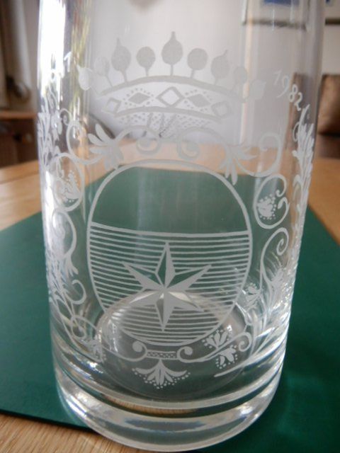 Caraffe: Alte Weinkaraffe mit Gravur – Usato da Rapperswil SG venduto da Seppi77 2