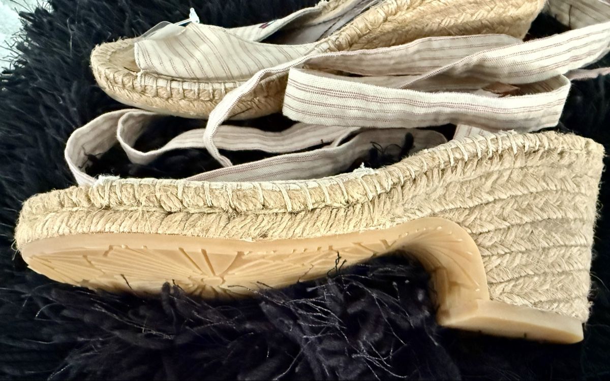 Tommy Hilfiger Scarpe da donna: Neue Tommy Hilfiger Sandalen, Gr. 37 – Nuovo e nell'imballaggio originale da Zürich venduto da MarciaBraz 3