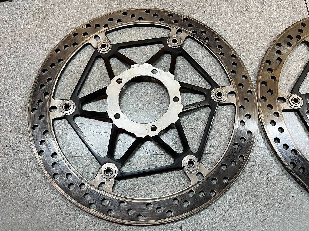 Tutti pezzi di ricambio auto: Brembo Bremsscheiben Panigale – Usato da Rufi venduto da GrizzlyundPocahontas 3