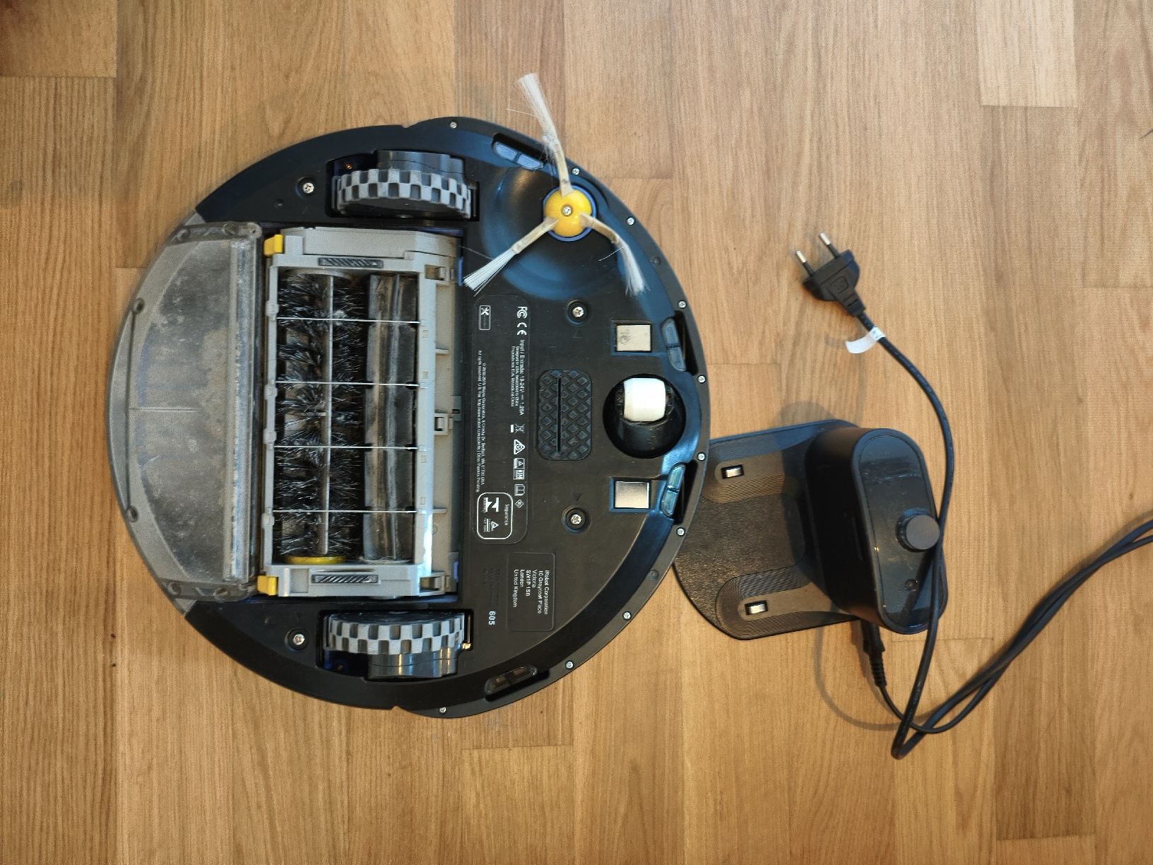 Aspirapolveri & Accessori: iRobot Roomba 605 Robot Vacuum with Charging Station – Usato da Zürich venduto da yul_7ccq