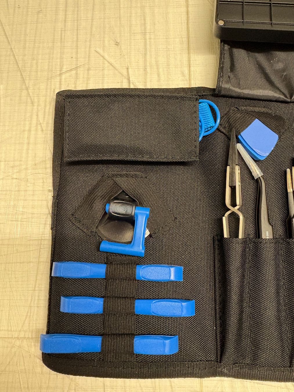 Alle Werkzeuge: iFixit Boîte à outils Pro Tech – Neu (gemäss Beschreibung) aus Chêne-Bougeries von jool 4