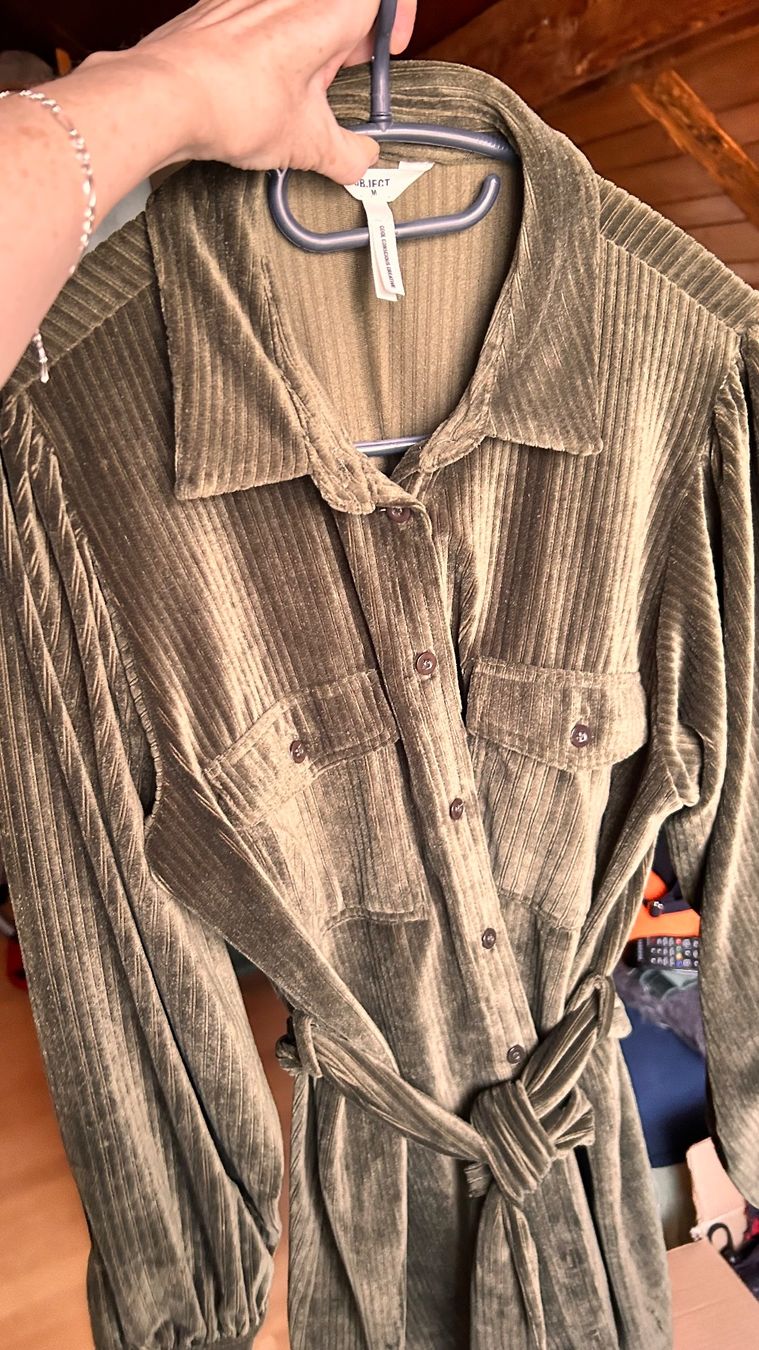 Blusen: Samtkleid/Bluse M olivgrün – Gebraucht aus Schwyz von Maerzetuepfli 5