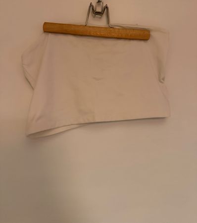 Kurzes weisses Bershka Oberteil Grösse L Sommer 2024