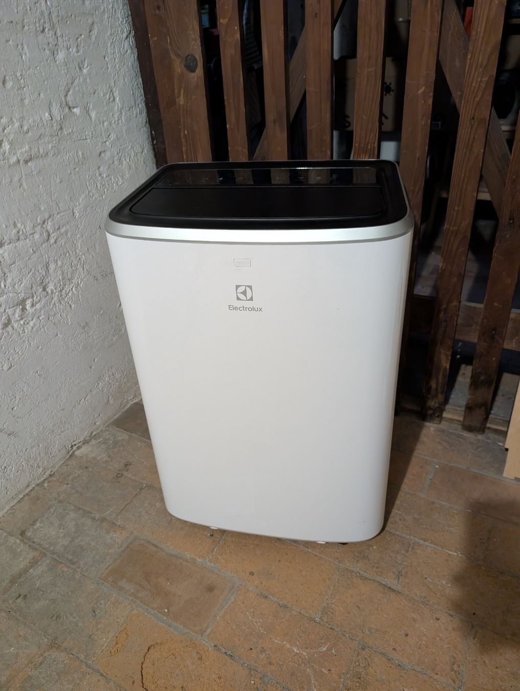 Electrolux Condizionatori: Electrolux Chillflex Pro 50 m2 12000 BTU/hr – Nuovo (secondo la descrizione) da Basel venduto da onc_g5v7
