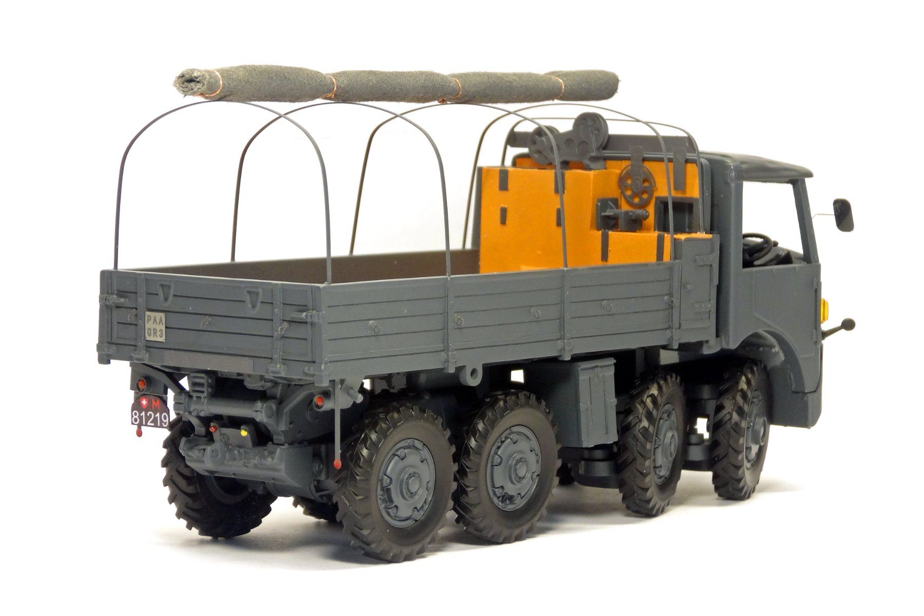 Kit di modellismo & Modellini statici: Saurer M8 Schattenschwarz 1:35 – Nuovo e nell'imballaggio originale da Lenk im Simmental venduto da AFM-Modellbau 3