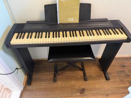 Digital Piano Roland EP-7e mit Ständer und Hocker gebraucht