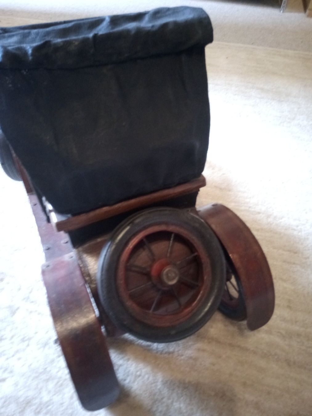 Ford Modellini d'auto: Altes Auto Massiv – Usato da Zürich venduto da edi_c2m6 6