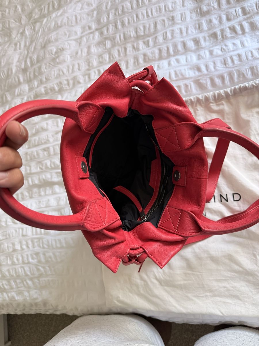 Liebeskind Borse da donna: Liebeskind Rucksack neu Leder rot – Nuovo (secondo la descrizione) da Thalwil venduto da ric_6zpr 2