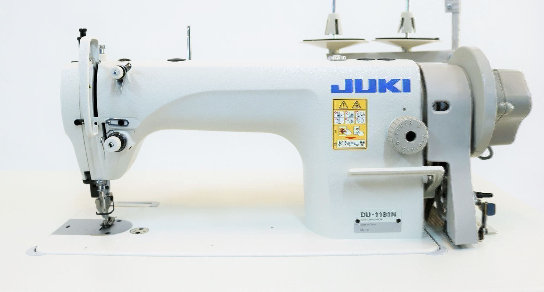 Juki Macchine da cucire: Leder/Polster Industrienähmaschine Neu – Nuovo e nell'imballaggio originale da Rehetobel venduto da dani034