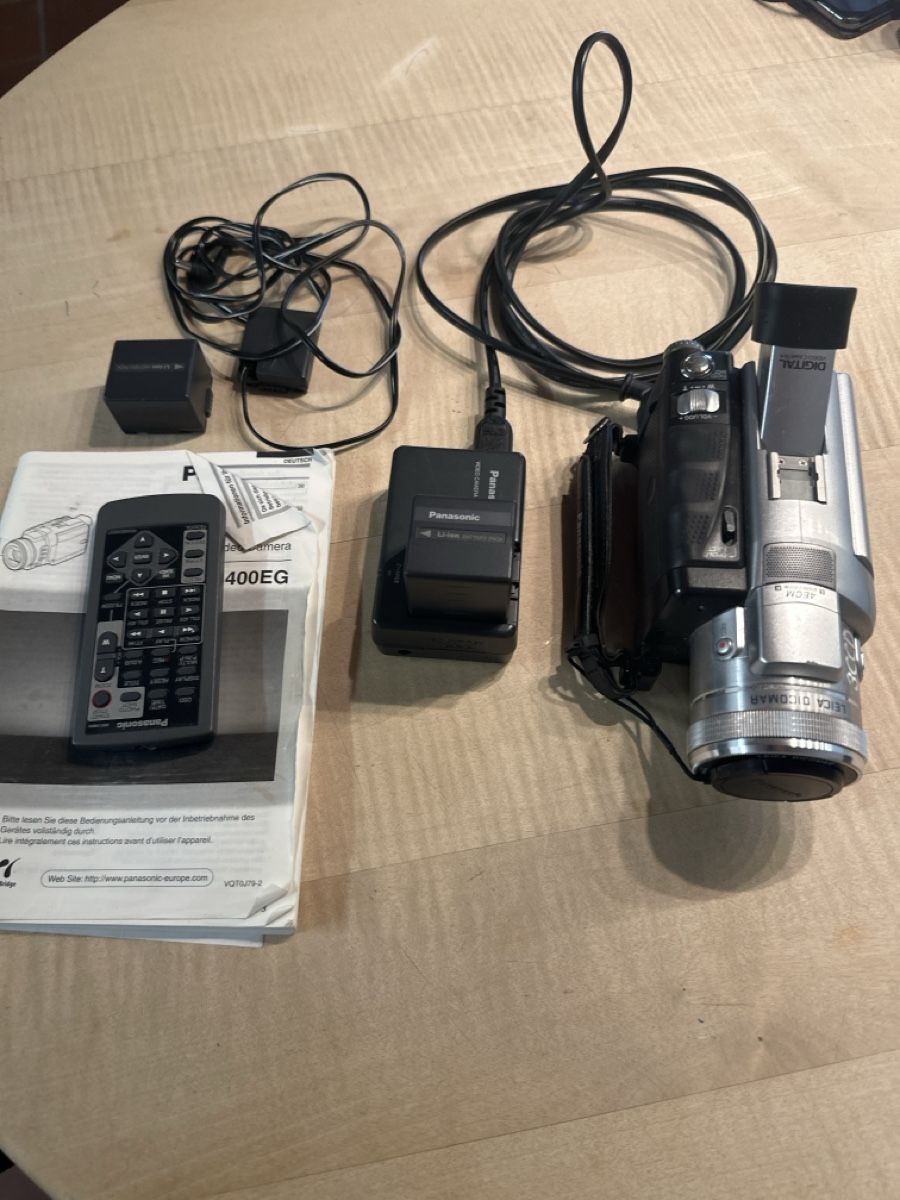 Panasonic Caméscopes: Panasonic NV-  GS400 12x Optical Zoom 4.0 Mega Pixel – D'occasion à grüsch par vetschkin 4