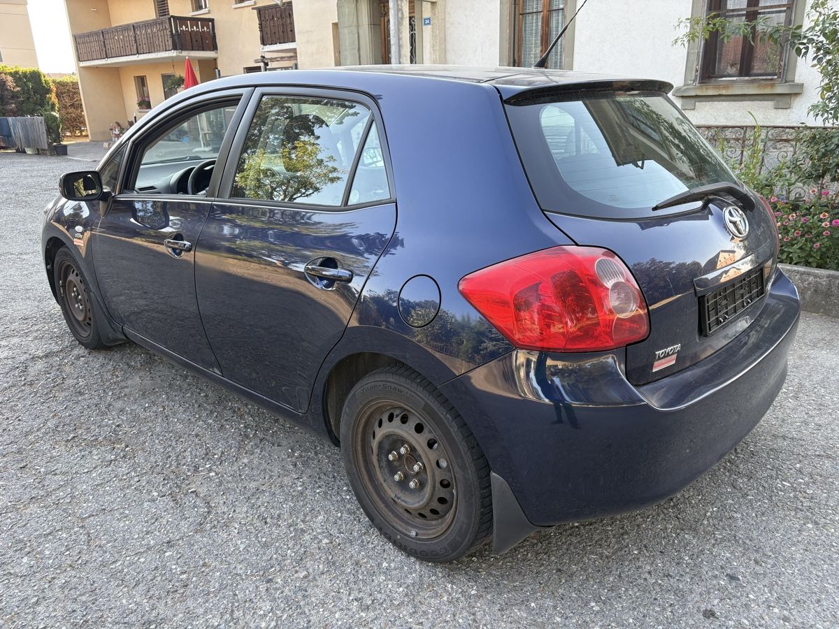 Toyota Automobili: Toyota auris – Usato da Siviriez venduto da S16_cl2000 3