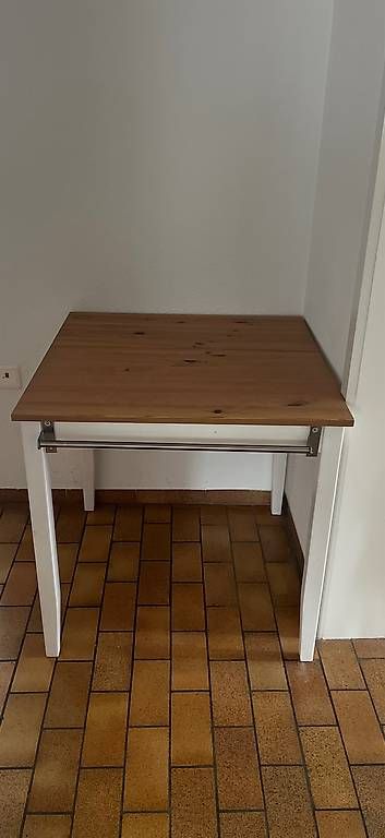 Tavoli: Ikea Tisch  – Usato da Zürich venduto da heppan 1