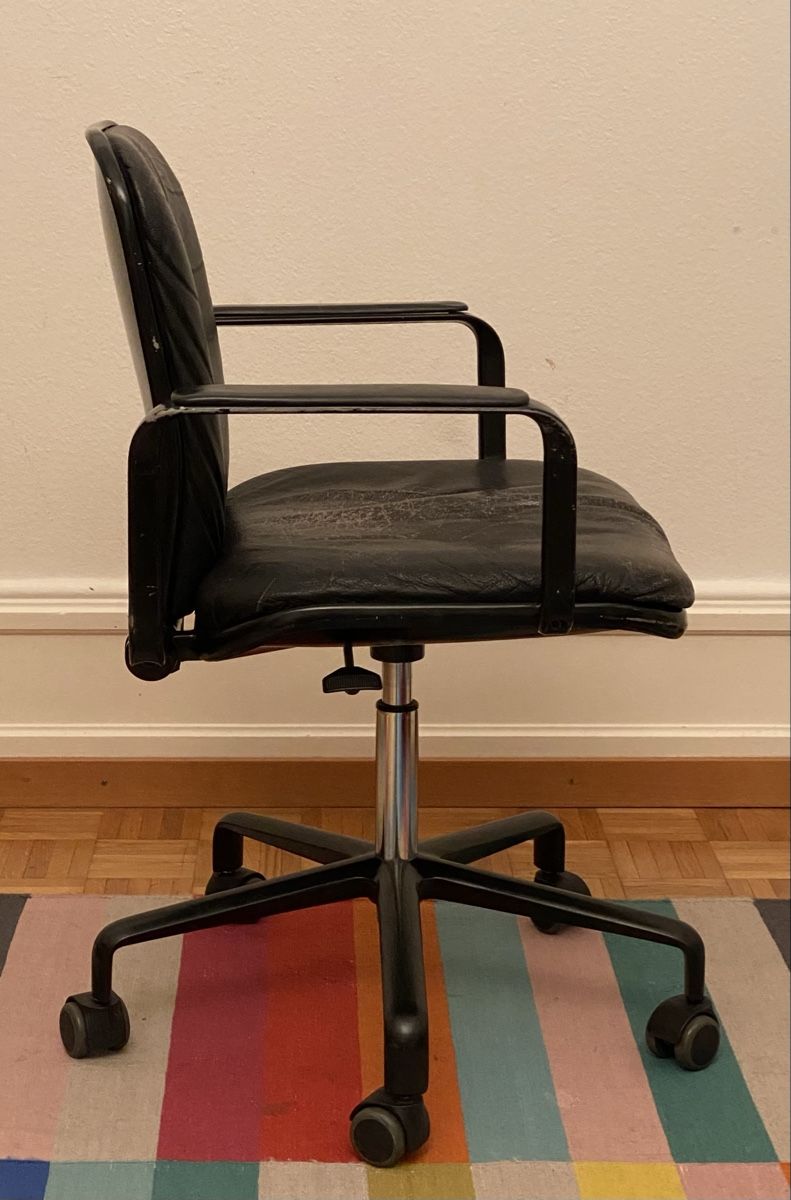 Stühle: SUPPORTO CHAIR Design: Frederick Scott 1976. ICF Milano – Gebraucht aus Zuerich von Coolthing 2