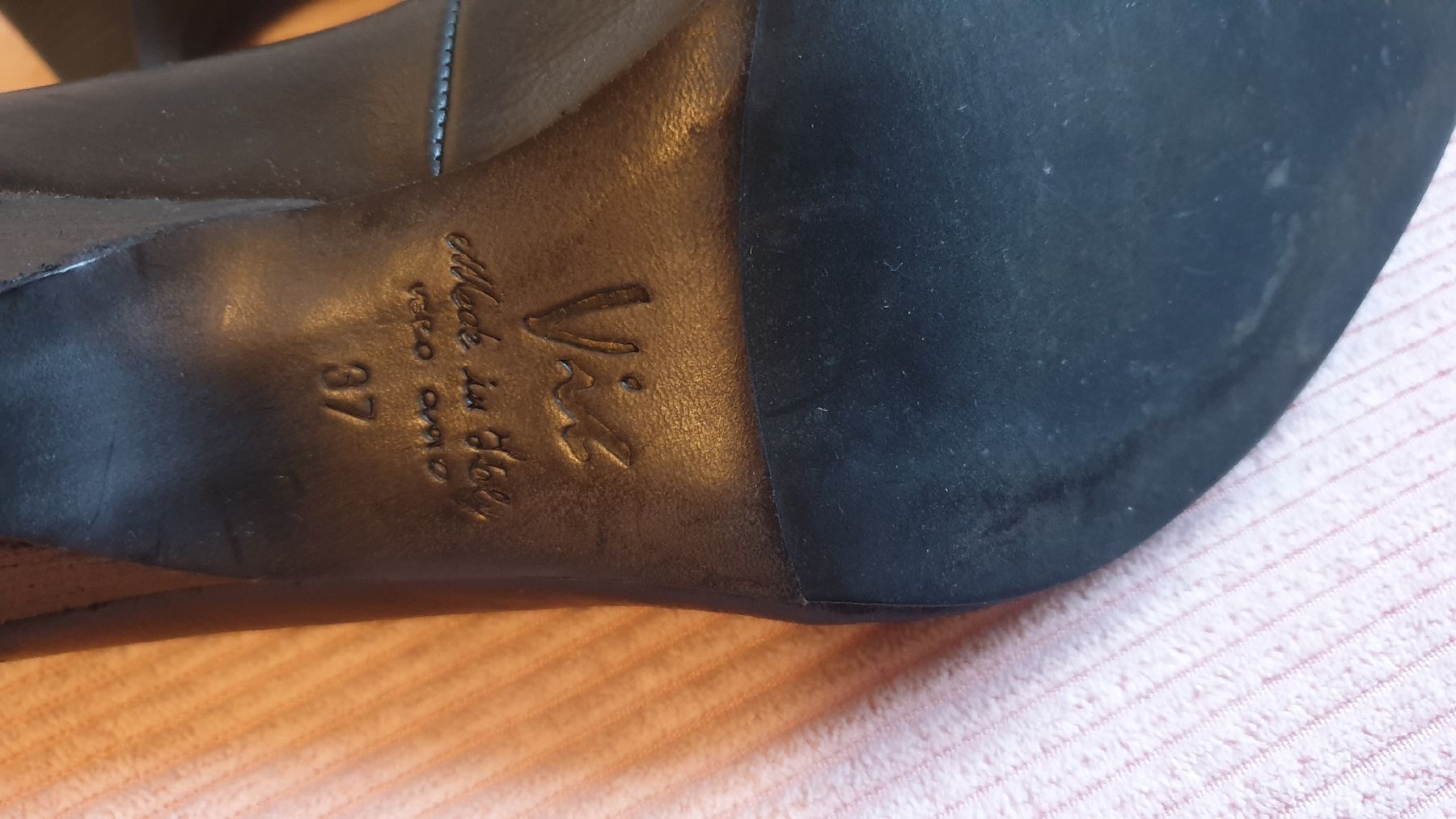 Scarpe da donna: Echtleder Pumps Grösse 37 – Usato da Wil SG venduto da Glitter 4