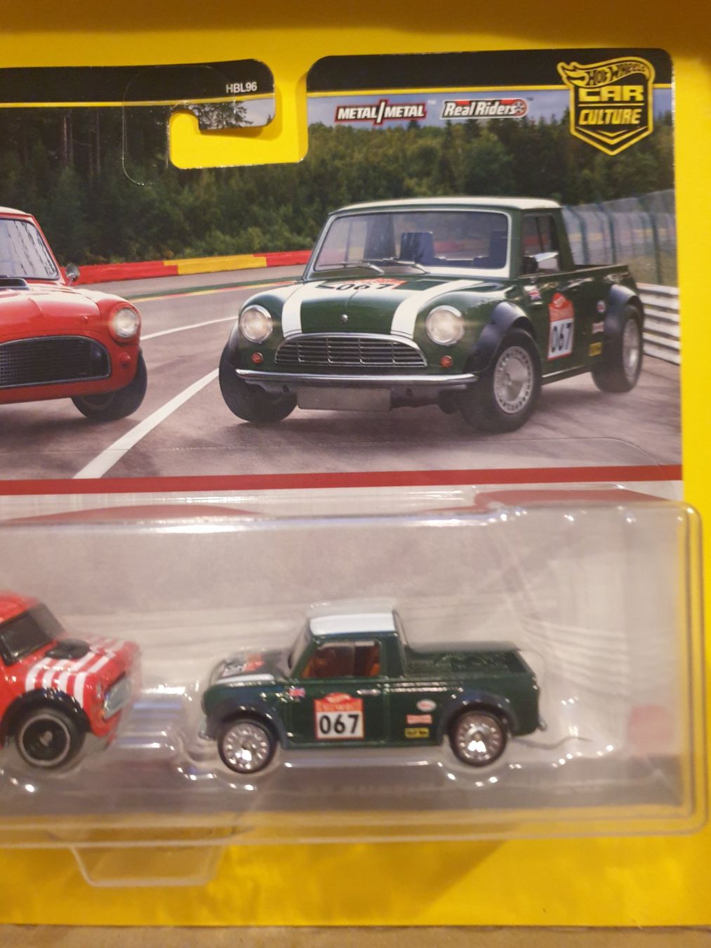 Hot Wheels Modellini d'auto: Hot Wheels 2er Pack MORRIS MINI / '67 AUSTIN MINI PICKUP – Nuovo e nell'imballaggio originale da Oftringen venduto da Rotor 3