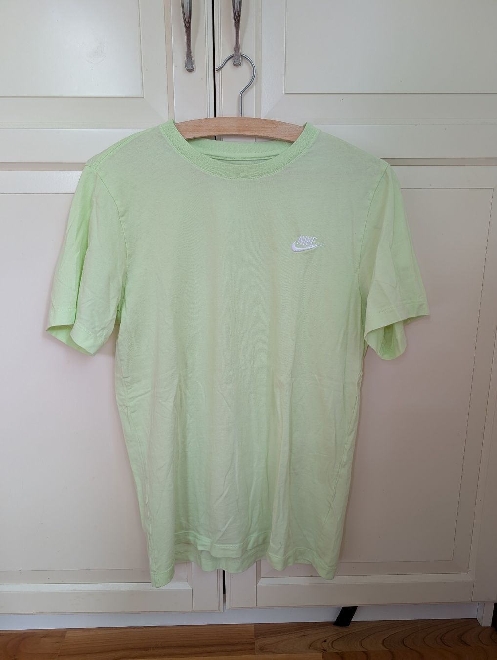 Nike T-shirts: T-Shirt Nike – D'occasion à Bärschwil par sch_p7g7