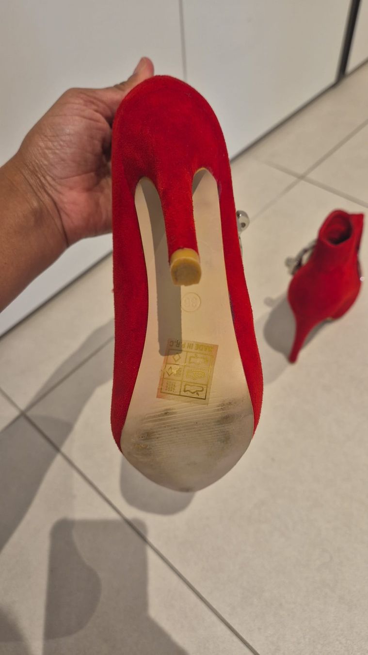 Scarpe da donna: scarpe donna – Usato da Massagno venduto da Arj87 2