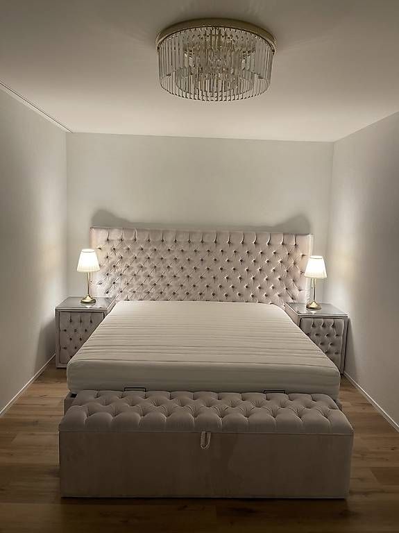 Letti: Chesterfield Bett-Set in Beige Samt – Nuovo (secondo la descrizione) da Wetzikon ZH venduto da iva_f65f 1