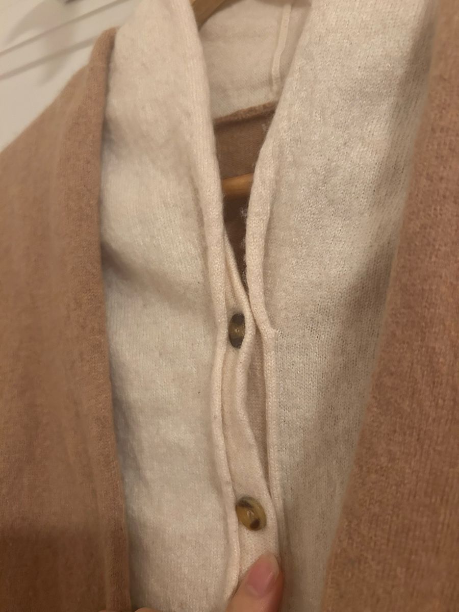 Pullover & Sweatshirts: 100% Kaschmir Cardigan – weich & stilvoll (verkleinert) – Gebraucht aus Zürich von mai_sxv7 2