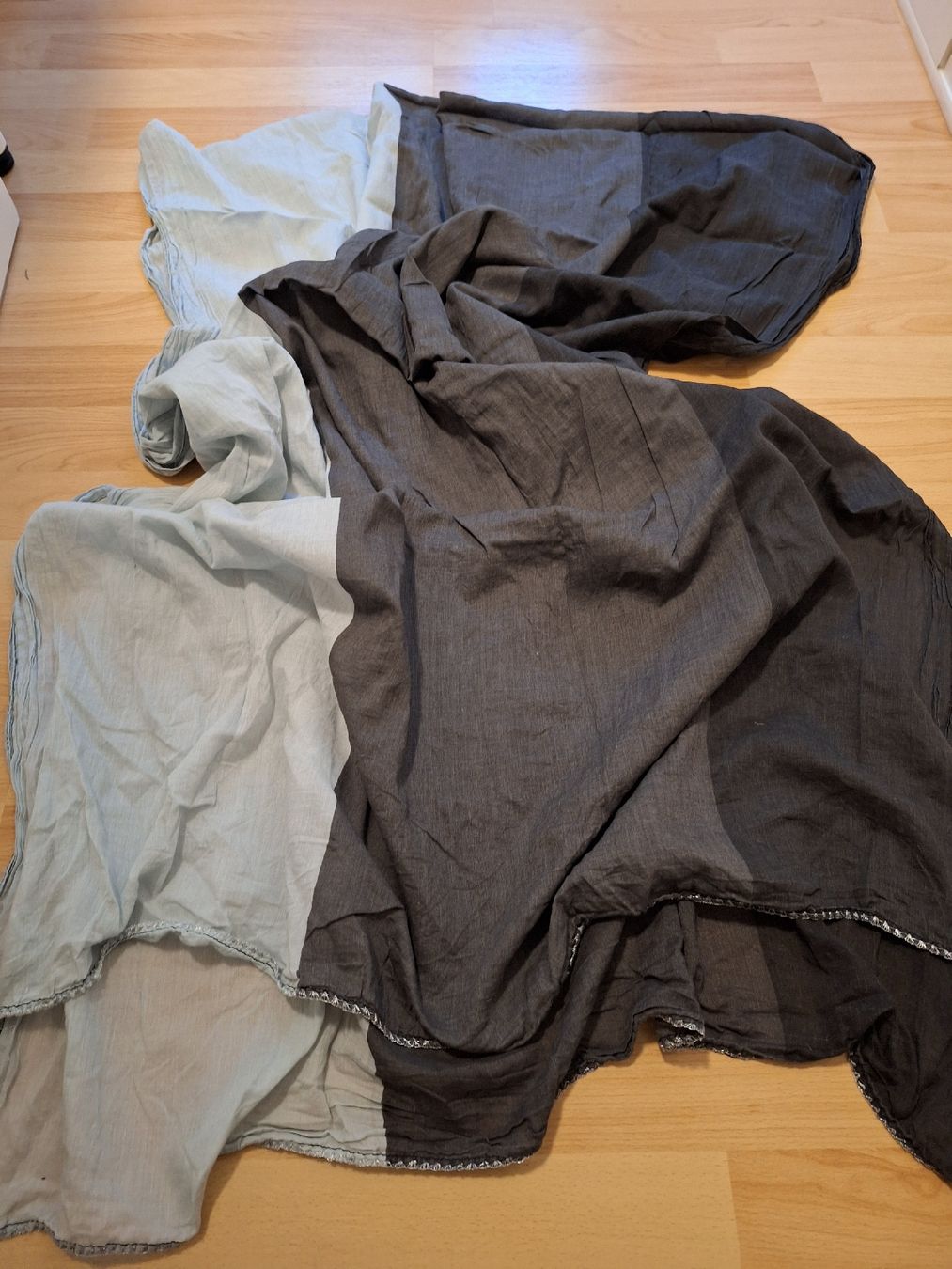 Foulard & Sciarpe: Wunderschöner Schal gestreift – Usato da Kreuzlingen venduto da ng3 1