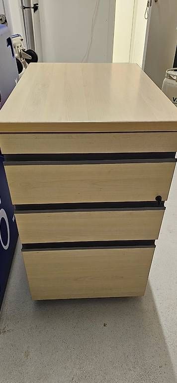 Schränke: Aktenshrank  – Gebraucht aus Thalwil von ctuxford