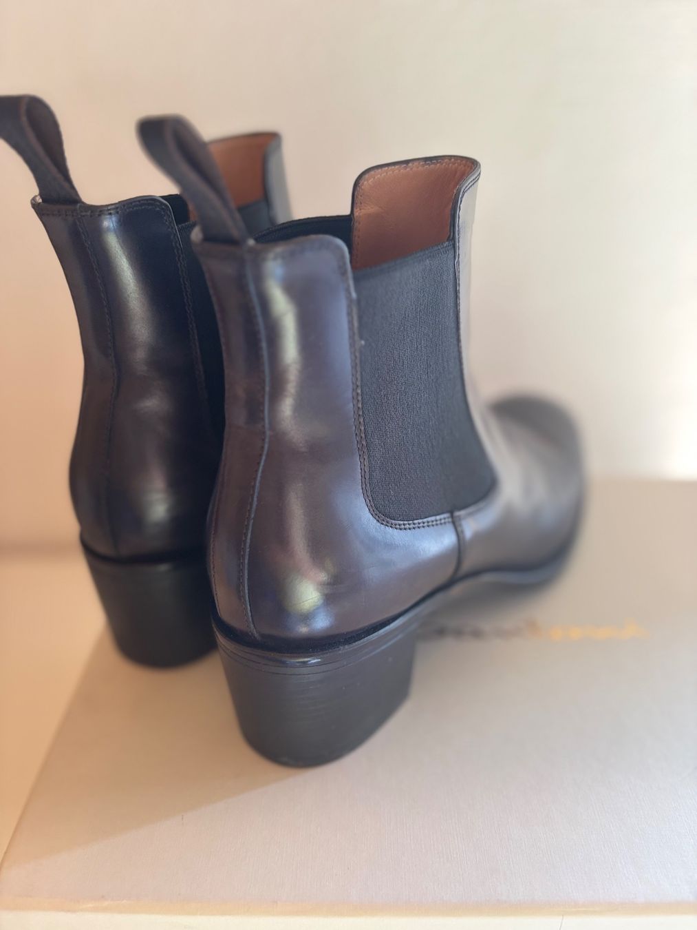 Santoni Scarpe da donna: 100% Santoni - Stiefelette schwarz - glanz – Usato da Weinfelden venduto da stella79 1