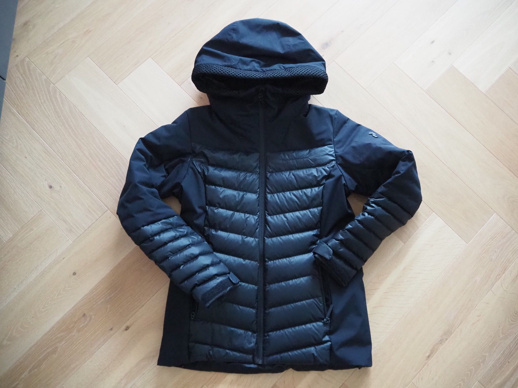 Peak Performance Giacche: Peak Performance Blackfire Daunenjacke Gr. M – Usato da Zürich venduto da snowow