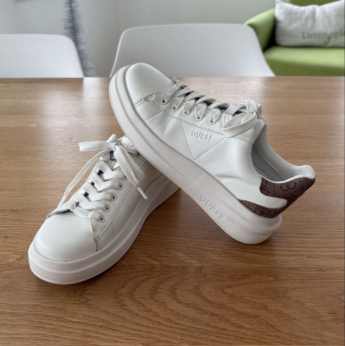 Guess Scarpe da donna: Sneaker von Guess Gr. 37 – Usato da Steffisburg venduto da NadiTh 1