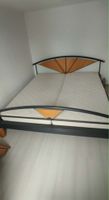 Metallbett Lattenrost und Matratze