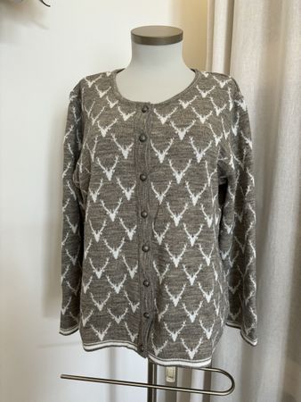 Trachtenstrickjacke Urschten Gr. 44 Hirschmuster