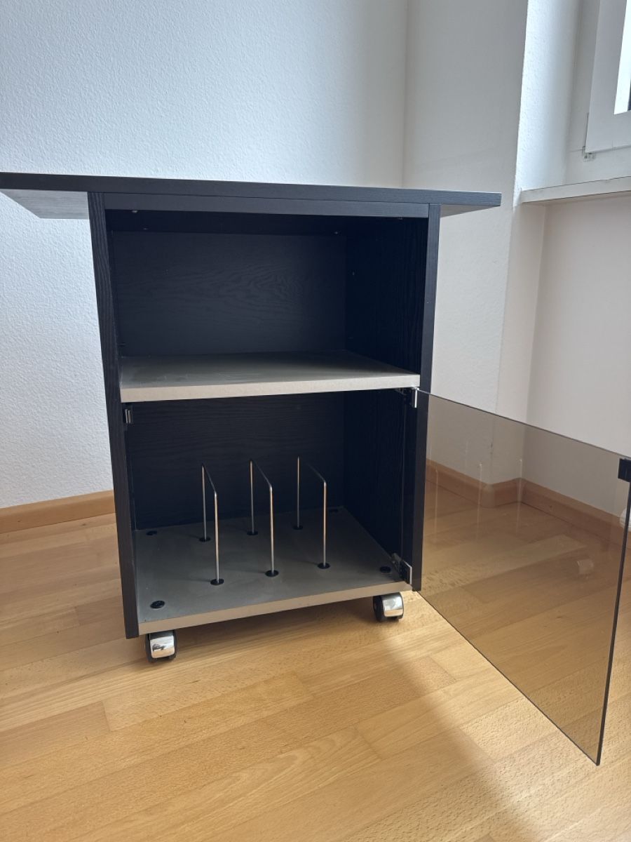 Mobili TV: Hi-Fi Möbel auf Rollen – Usato da Basel venduto da bar_b2yw 1