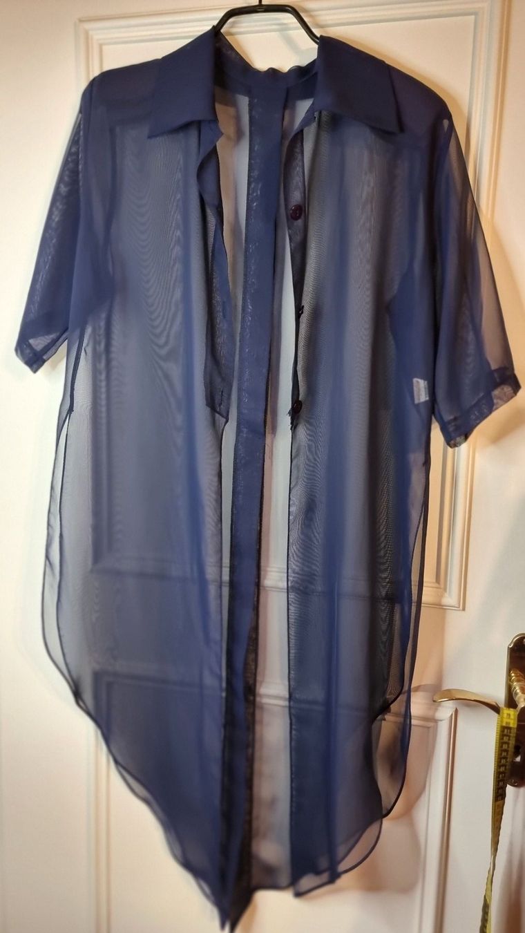 Blusen: Vintage Cardigan Größe 40-42 – Gebraucht aus Wald ZH von Martin79