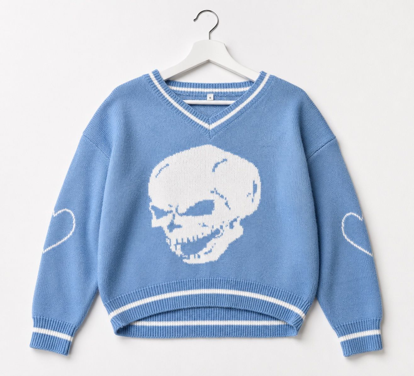 Maglioni & Felpe: Damen Pullover blau mit Totenkopf Motiv Grösse S – Usato da Meilen venduto da oli_yp7q