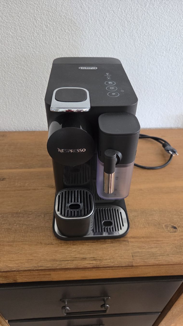 De'Longhi Machines à café & Machines à expresso: Lattissima One – D'occasion à Malters par Milesdee 1