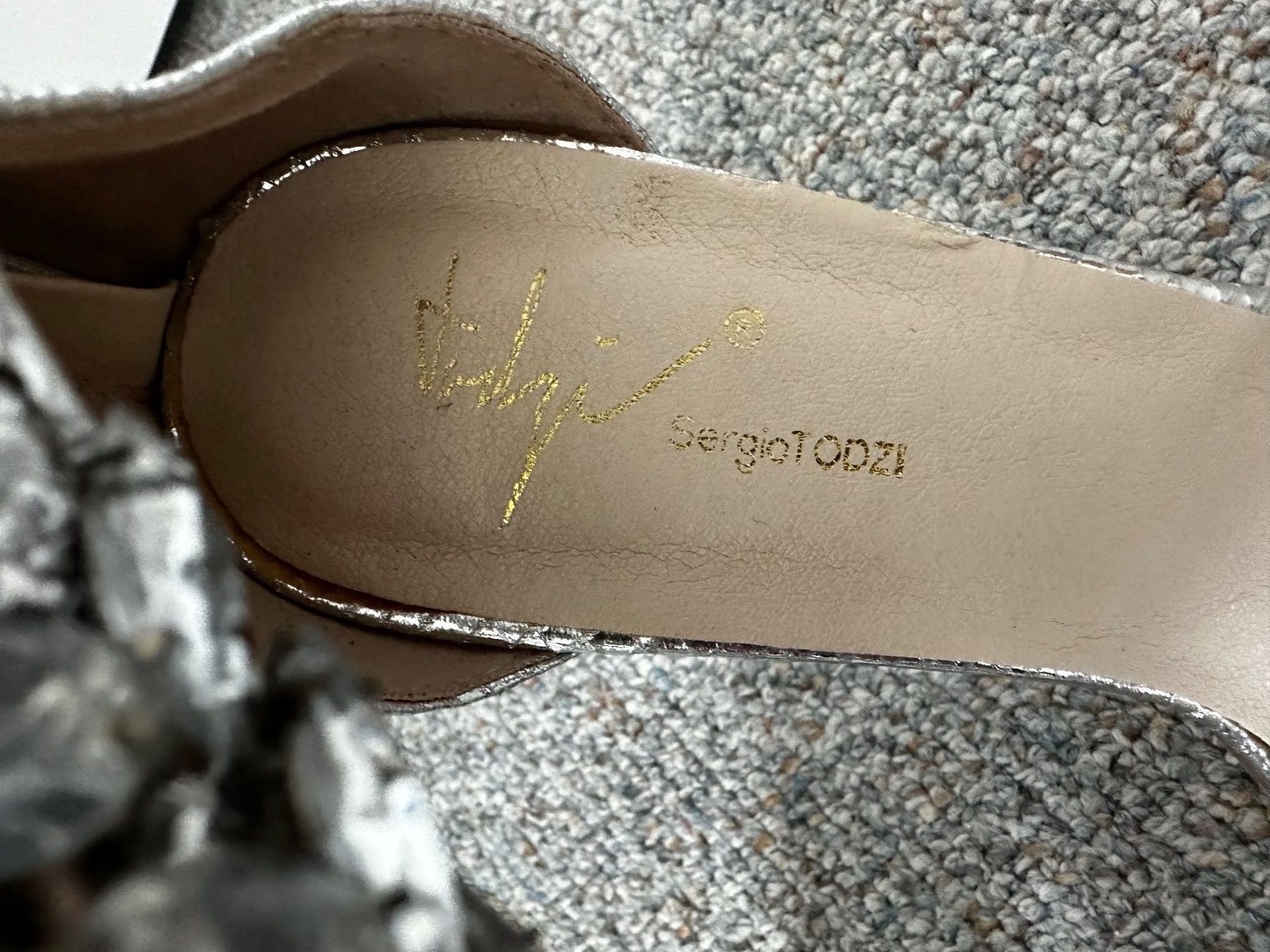 Damenschuhe: Damen Pumps von Sergio Todds Grösse 39 – Gebraucht aus Wagenhausen von vintagesecondhand 1