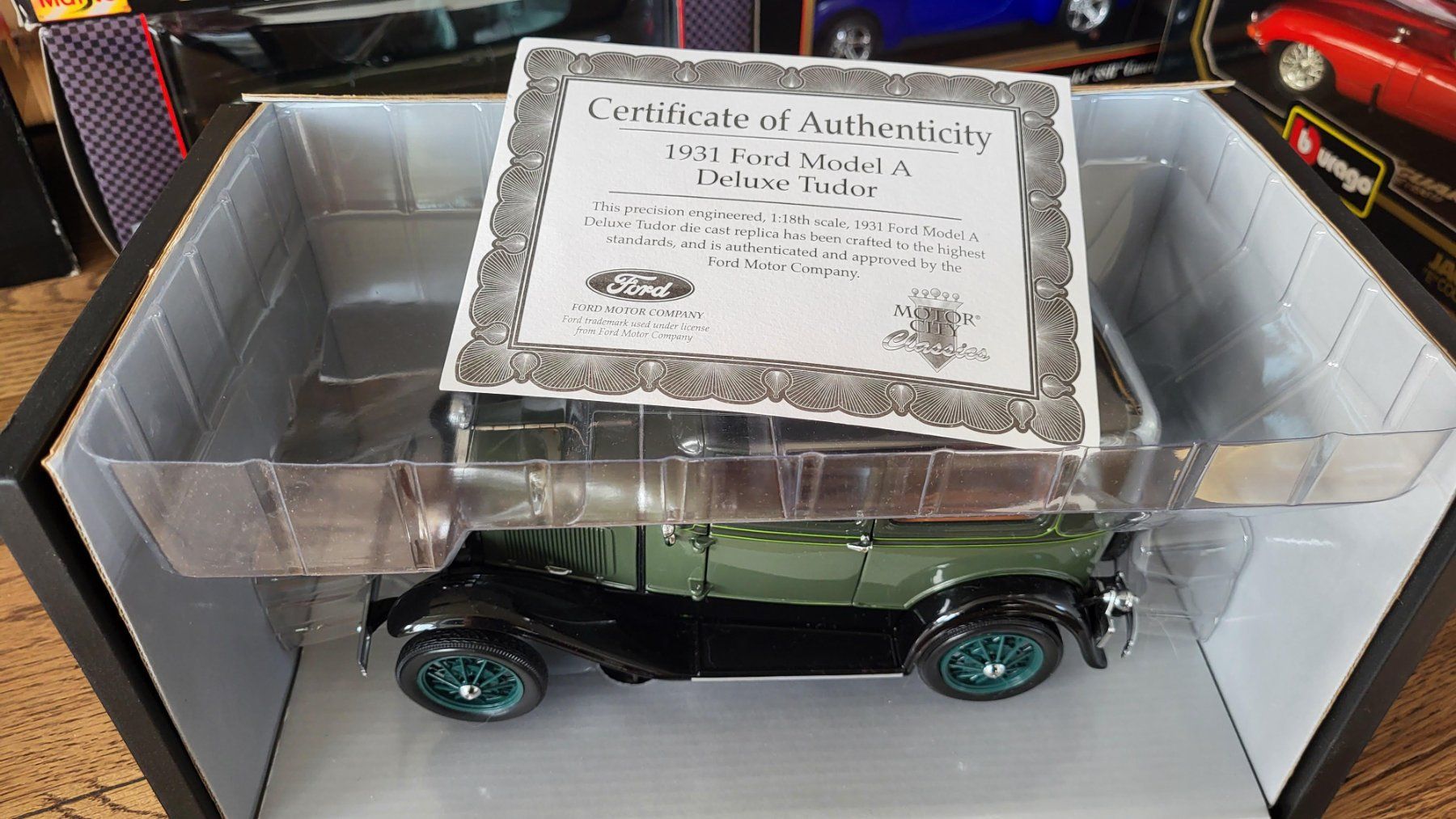 Modellini d'auto: Ford Model A 1931 1:18 Motor City Classics – Usato da Rothrist venduto da Juana5 5