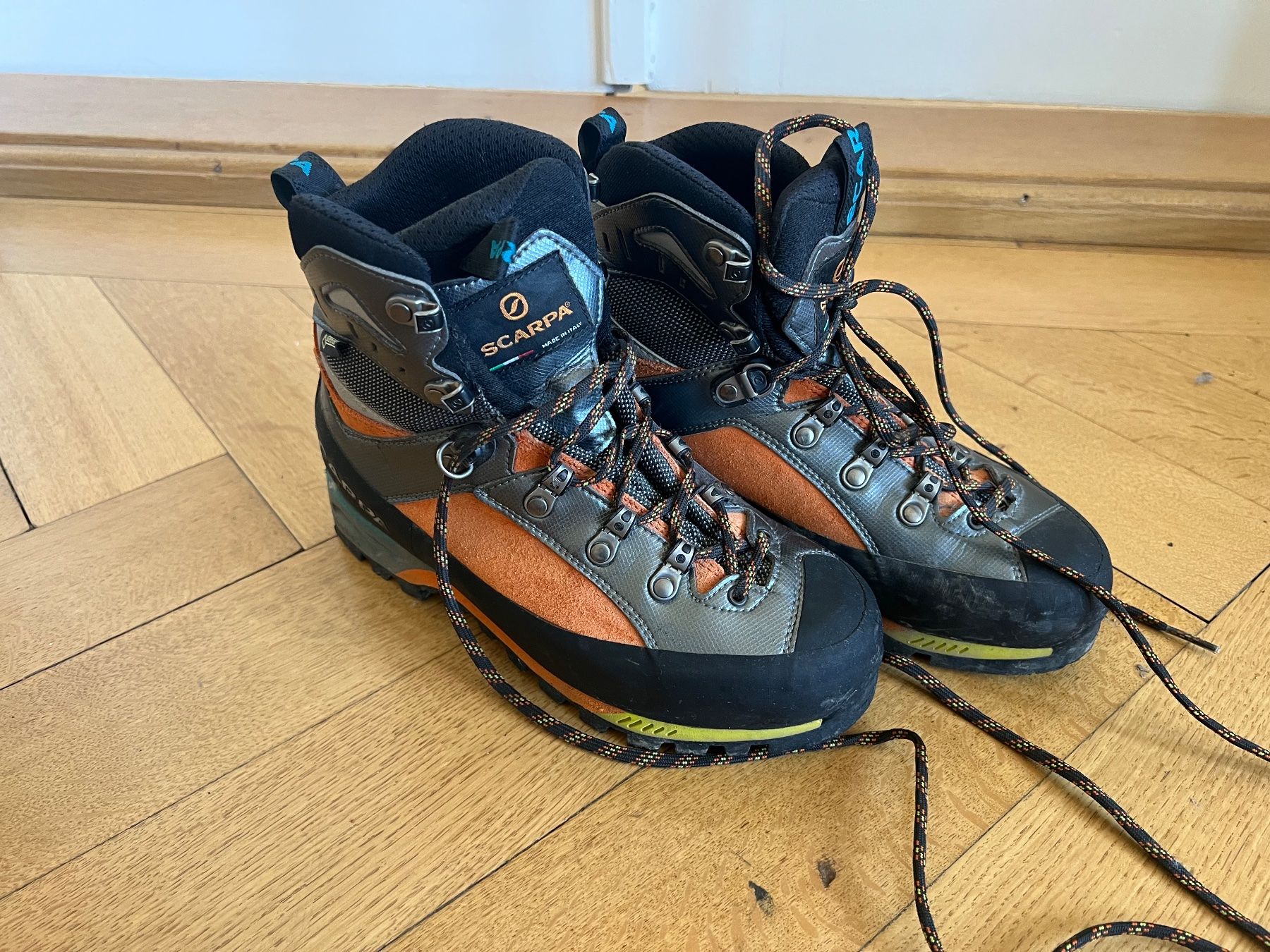 Scarpa Scarpe da donna: Bergsteigerschuh Scarpa Charmoz HD, Grösse 38 – Usato da Bern venduto da hmarion 1