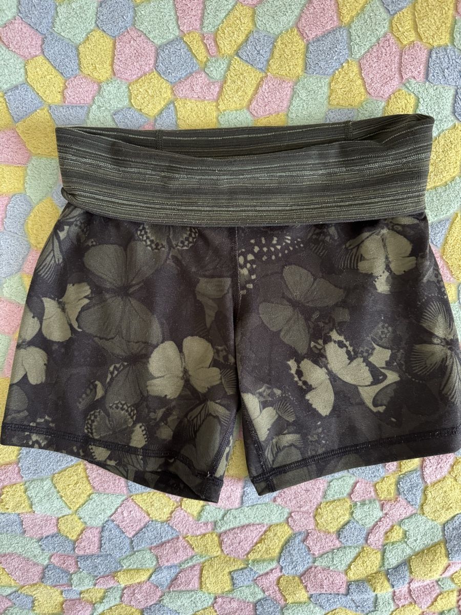 Lululemon Pantaloni: Lululemon Shorts, Gr. XS-S – Usato da Strengelbach venduto da lana40 2