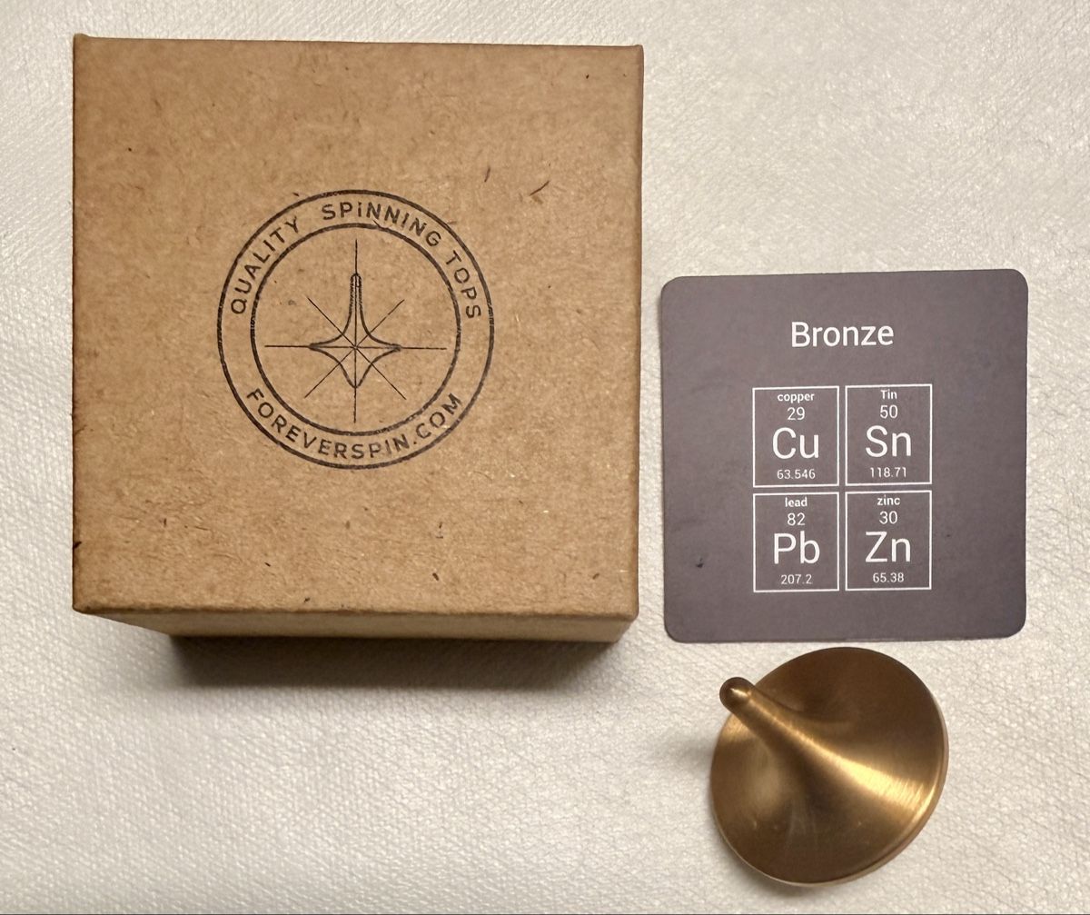Spielzeuge: Kreisel aus Bronze mit Box und Karte, ForeverSpin – Gebraucht aus Zürich von Ablarer