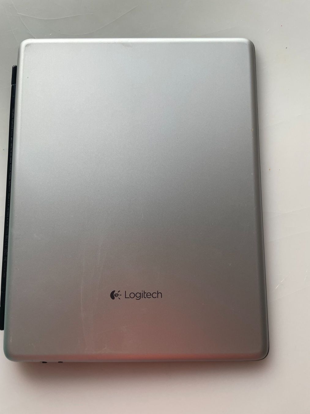 Logitech Tastiere: Logitech Ultrathin Keyboard Cover – Nuovo (secondo la descrizione) da Madiswil venduto da Stratosteve 3