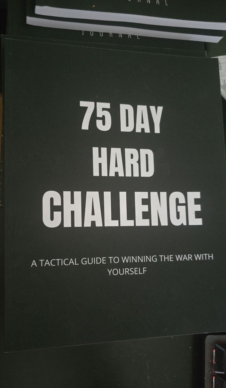 Libri: 75 Day Hard Challenge: A Tactical Guide to Win Yourself – Usato da Zürich venduto da MartiniusX