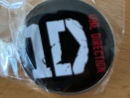One Direction Pin Anstecker Punk Metal Rock Band