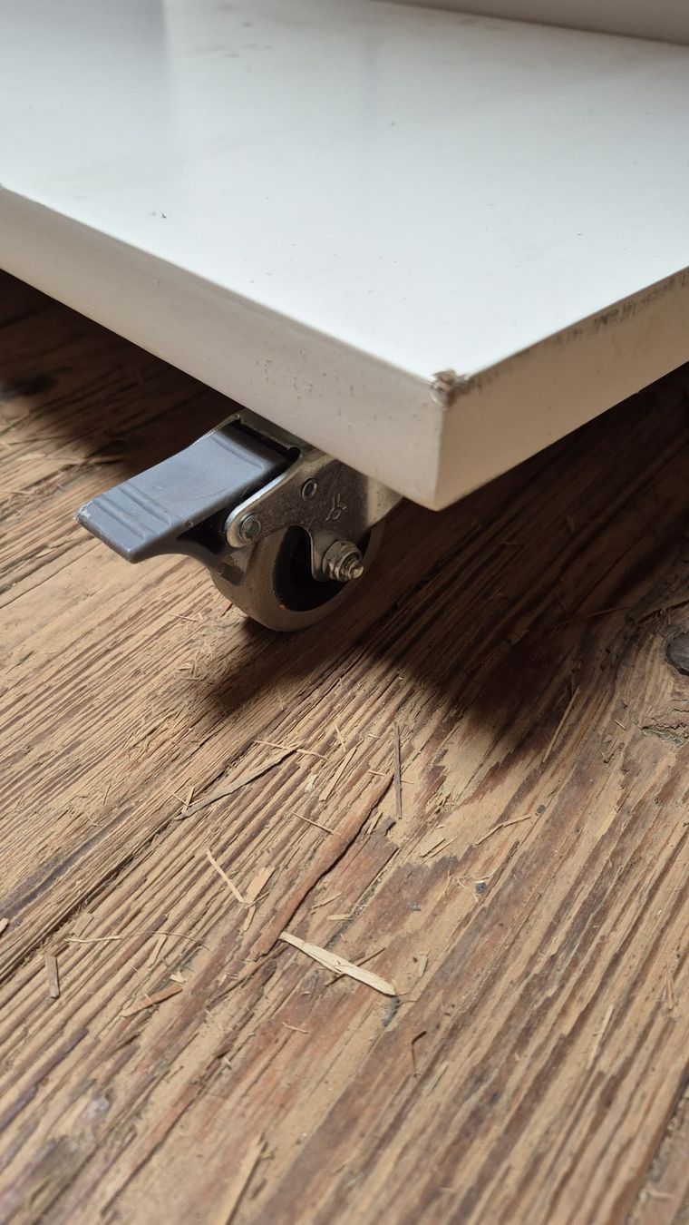 Altro in Decorazioni & Accessori: Verkaufsregal / Kleiderständer Geschäft, POS – Usato da Gwatt (Thun) venduto da umwelt-brocki 9