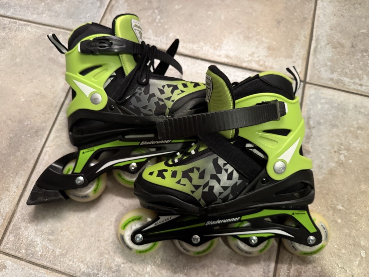 Patins à roul. & inline: Inline Skates Bladerunner lime/black adjustable EU 33-38 – Neuf (Voir description) à Maur par sze_rcf7